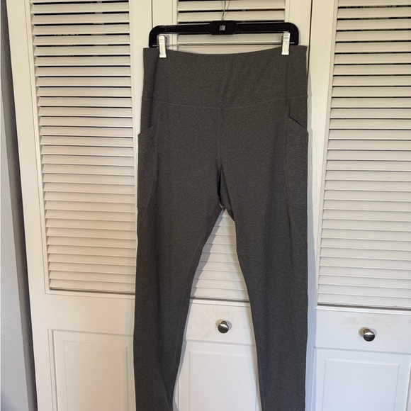 SO Pants - So Jrs size xl Gray leggings